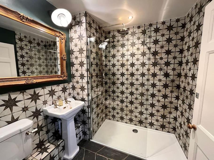 Blue Anchor House - Seaview, Hot Tub Apartments Extérieur photo
