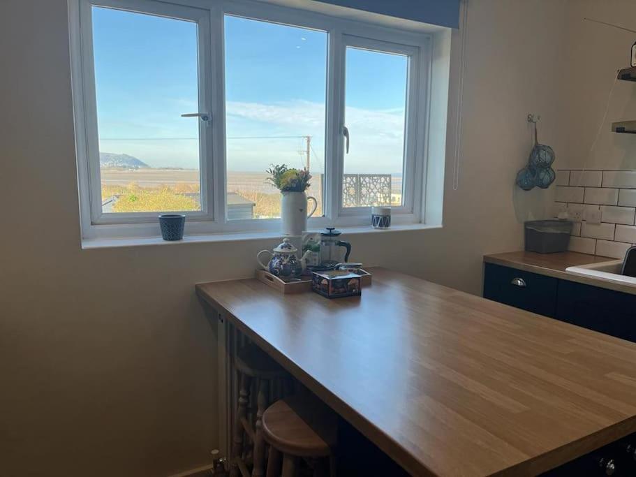 Blue Anchor House - Seaview, Hot Tub Apartments Extérieur photo