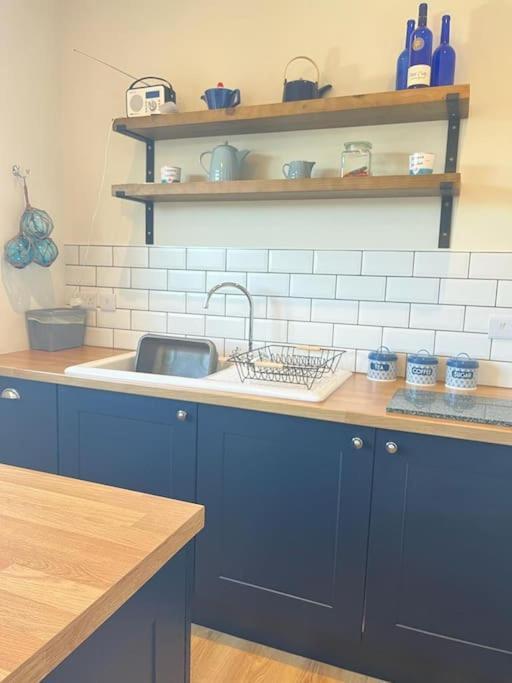 Blue Anchor House - Seaview, Hot Tub Apartments Extérieur photo