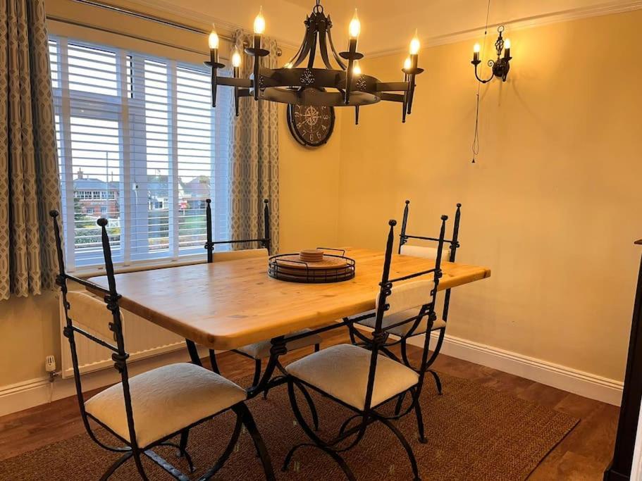 Blue Anchor House - Seaview, Hot Tub Apartments Extérieur photo