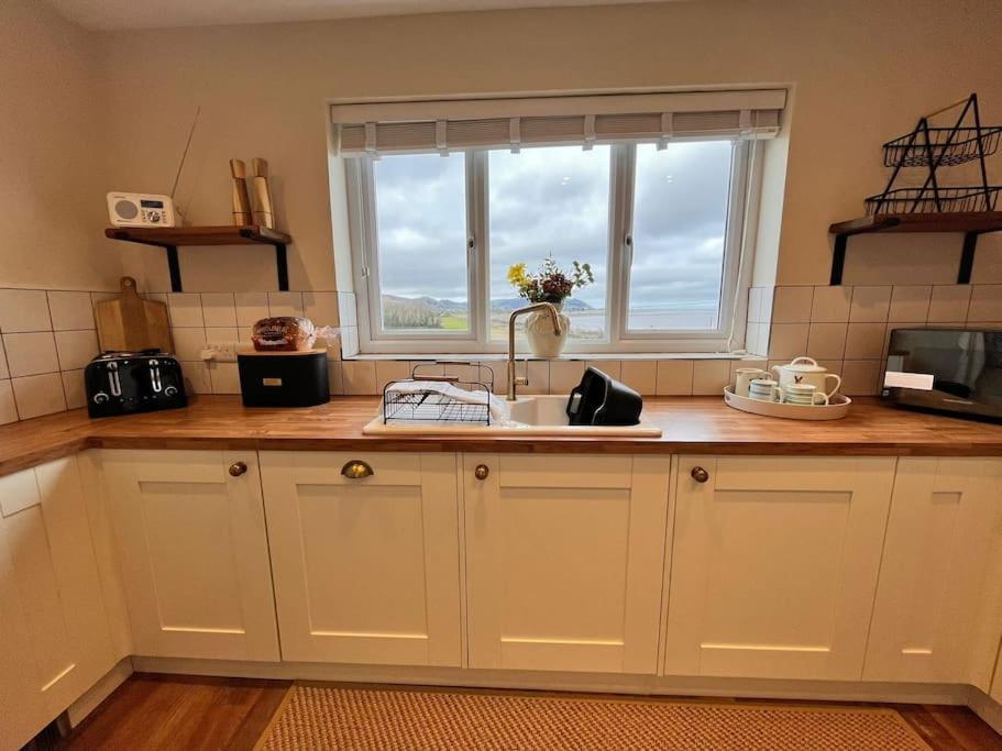 Blue Anchor House - Seaview, Hot Tub Apartments Extérieur photo