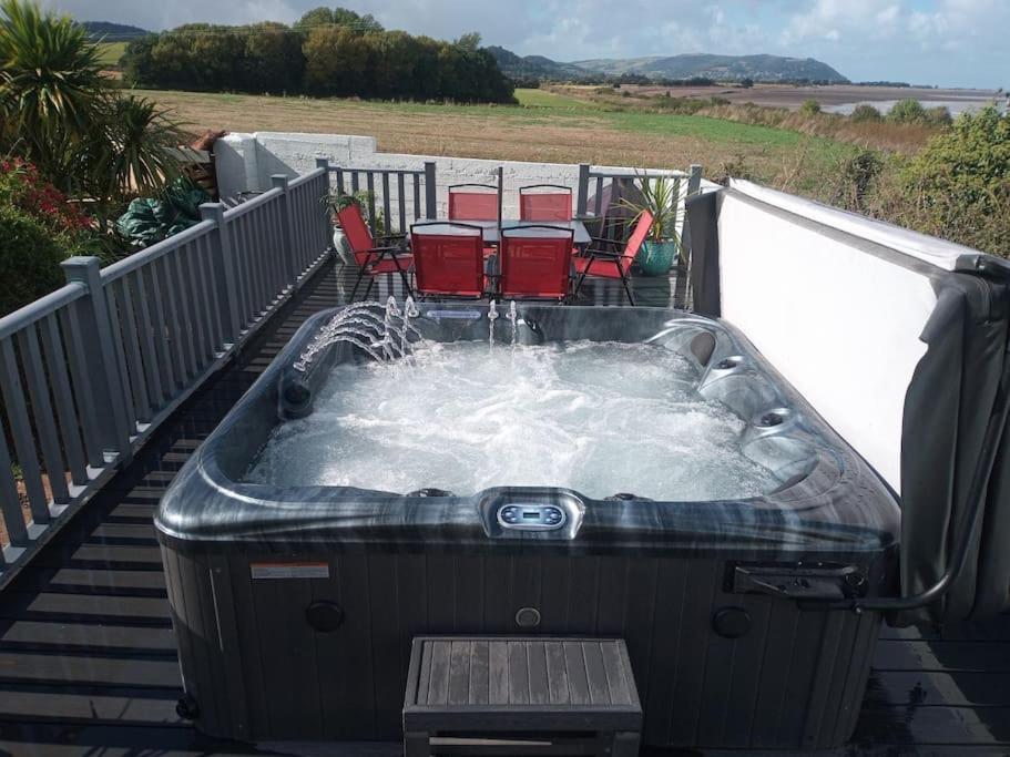 Blue Anchor House - Seaview, Hot Tub Apartments Extérieur photo