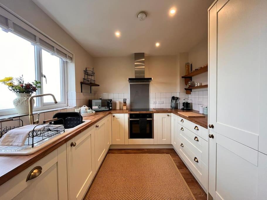 Blue Anchor House - Seaview, Hot Tub Apartments Extérieur photo